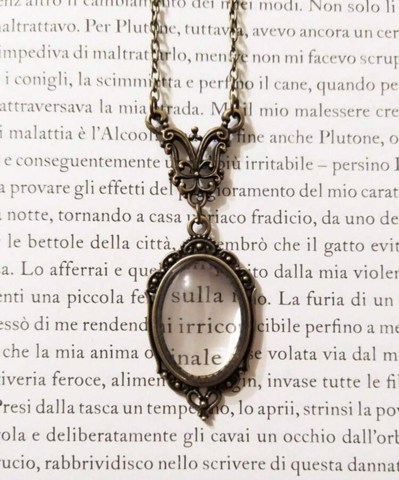 Vintage Magnifying Glass Necklace